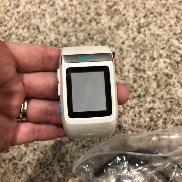 Nike GPS Watch with all Accessories
